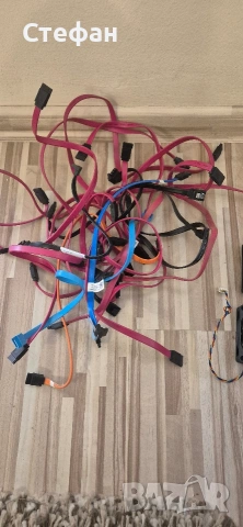 Компютърни вентилатори и кабели за хард дискове