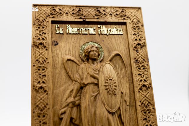 Висококачествена позлатена икона на Свети Архангел Михаил от дърво с 9-каратно злато, снимка 3 - Икони - 46006236