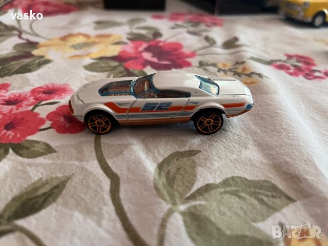 Hotwheels-интересен, снимка 1 - Колекции - 46070789