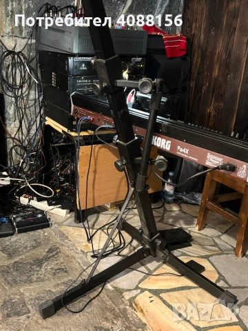 Стойка  за Два клавира  Перфектна 