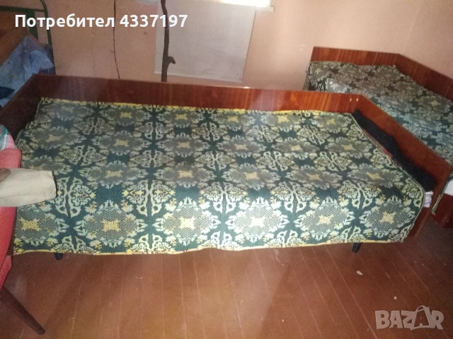 ъглова спалня