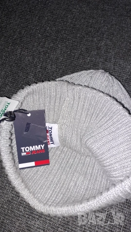 Зимна шапка Tommy JEANS , снимка 5 - Шапки - 52641883