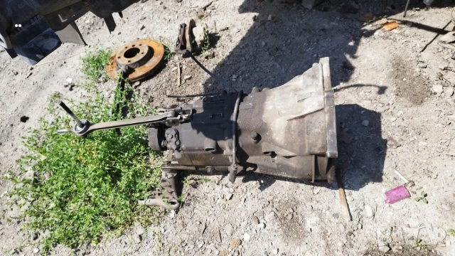 Бензинова скоростна кутия за BMW е46 E36. , снимка 2 - Части - 50984715