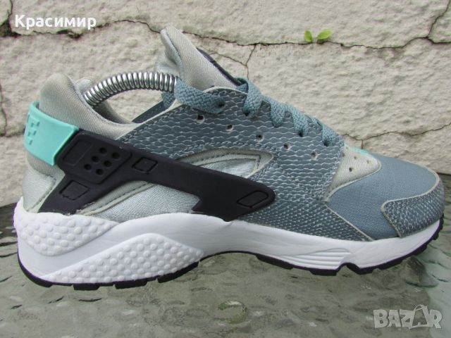 Дамски маратонки Nike Huarache Run, снимка 8 - Маратонки - 46398491