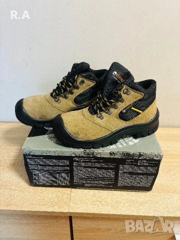 Работни обувки с бомбе марка Stenso