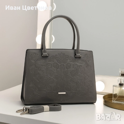 Елегантна дамска чанта с релефен дизайн – стил и практичност в едно, снимка 4 - Чанти - 52004126