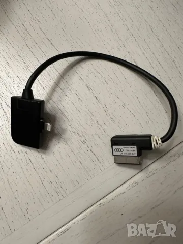 Адаптерен кабел 4F0 051 510 AC за музикален интерфейс Audi
 VW SHKODA SEAT Apple® lightning cable

, снимка 5 - Аксесоари за Apple - 49245219