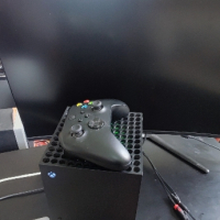 Xbox series x 1tb, снимка 2 - Xbox конзоли - 45036818