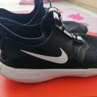 Детски Nike Flex Runner 33 номер, снимка 5 - Детски маратонки - 45159870