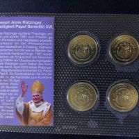 Либерия 2005 – Комплектен сет от 4 монети – Папа Бенедикт XVI, снимка 3 - Нумизматика и бонистика - 45495140