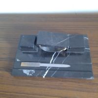 Мраморна мастилница с ножче за разрязване на поща, снимка 3 - Антикварни и старинни предмети - 45630881