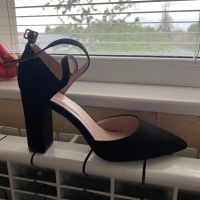 Обувки на ток, снимка 1 - Дамски обувки на ток - 45359040