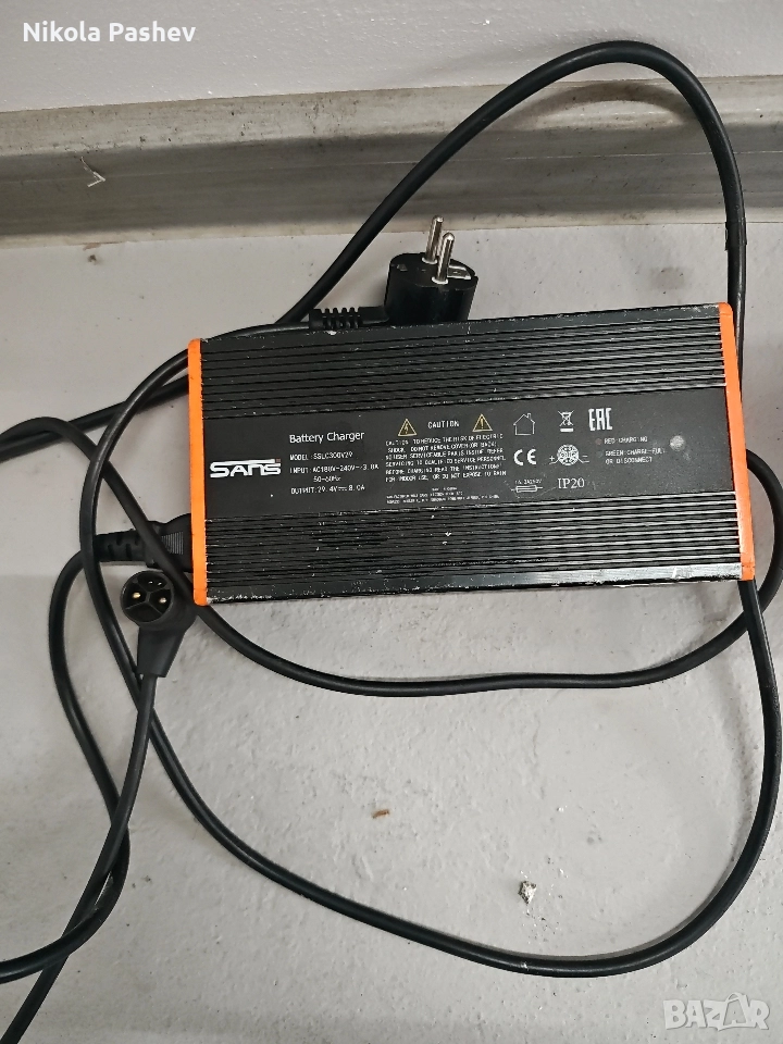 зарядно Sans 29.4v 8 ампера , снимка 1