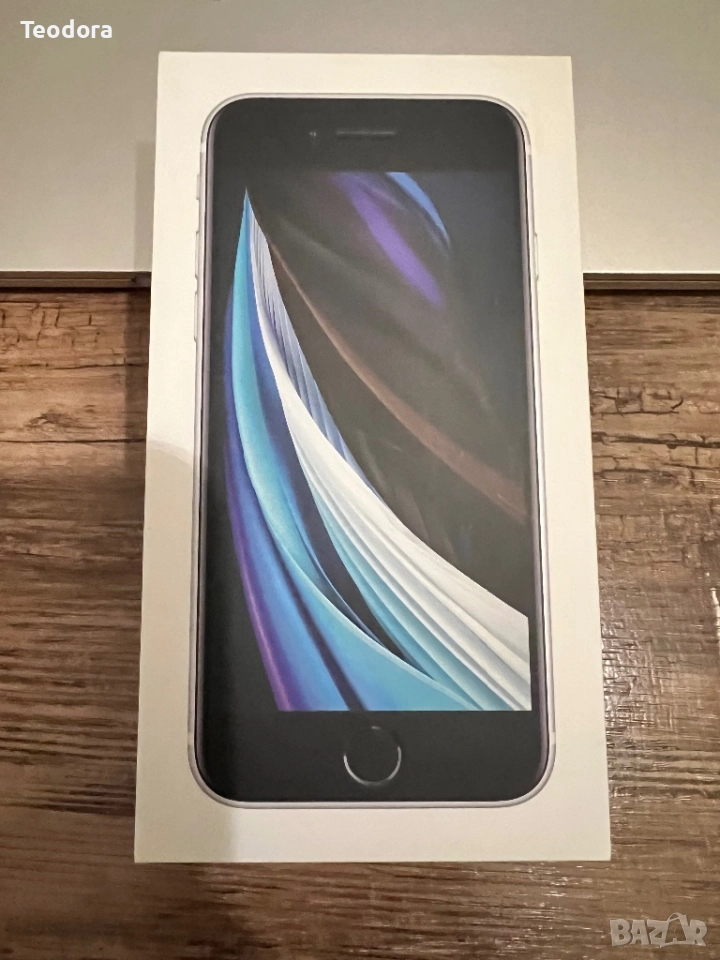 iPhone SE перфектен, снимка 1