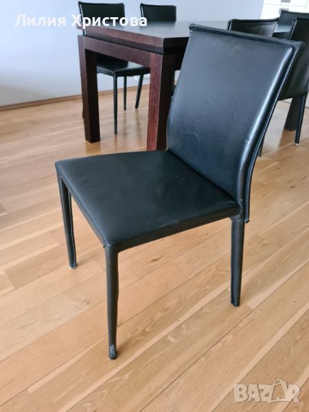 Черни кожени трапезни столове, шест броя, снимка 1