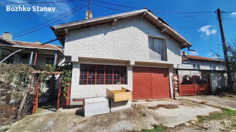 Продавам две къщи в Пчелник, снимка 1