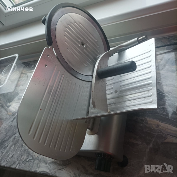 Електрическа професионална колбасорезачка, снимка 1