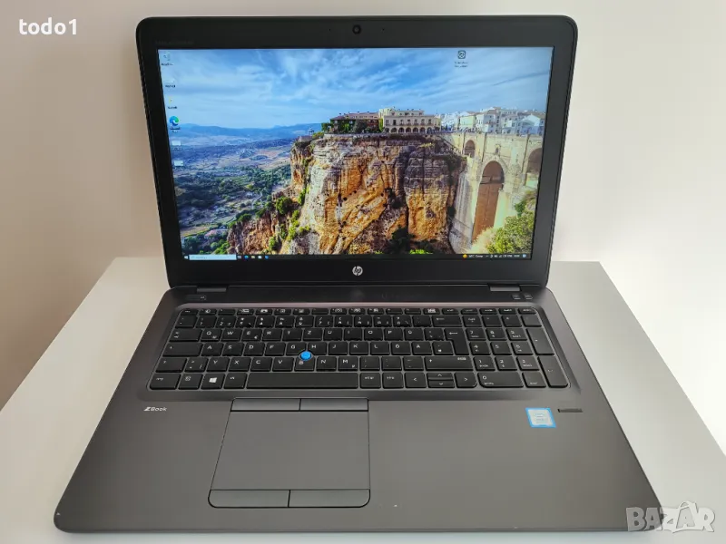 HP ZBook 15u G4 FHD i7-7500U/256GB/8GB/AMD 2GB, снимка 1