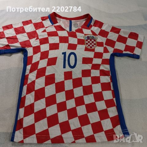 Две футболни  тениски Хърватска,Modric,Srna, снимка 13 - Фен артикули - 33378415