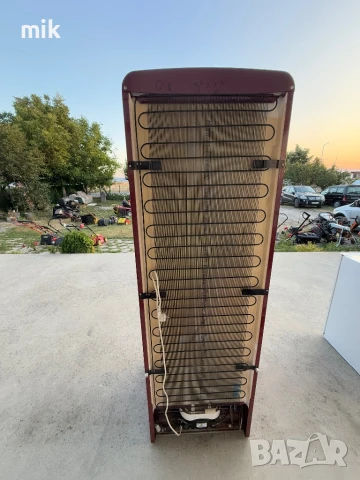 Ретро Червен хладилник с фризер Gorenje 185см, снимка 4 - Хладилници - 50794567
