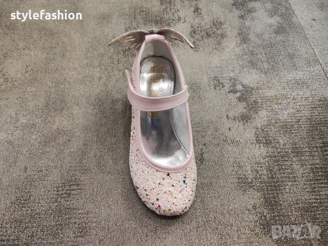 Детски елегантни обувки в розово с токче/пеперуда /К699, снимка 3 - Детски обувки - 45451172