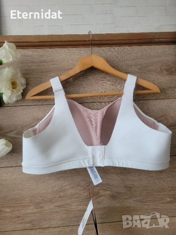 Бял спортен сутиен бюстие NIKE , снимка 7 - Бельо - 52018820