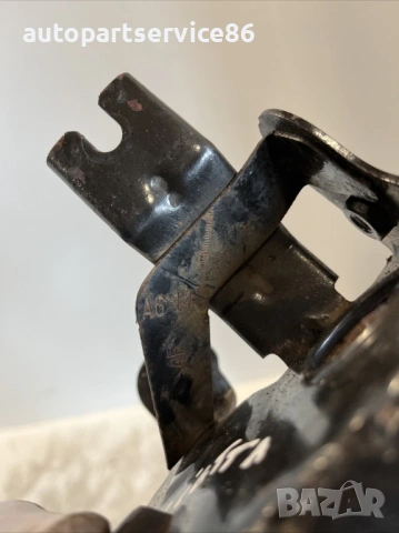 Конзола за закрепване за Alfa Romeo Giulietta 1.6 M-Jet (2015) – A611, снимка 2 - Части - 53210794