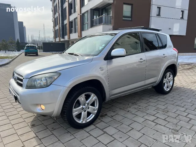 Toyota RAV4 , снимка 8 - Автомобили и джипове - 47853883