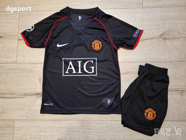 Детски екип на К.Роналдо Манчестър Юнайтед ретро модел!!!, снимка 2 - Футбол - 48064536