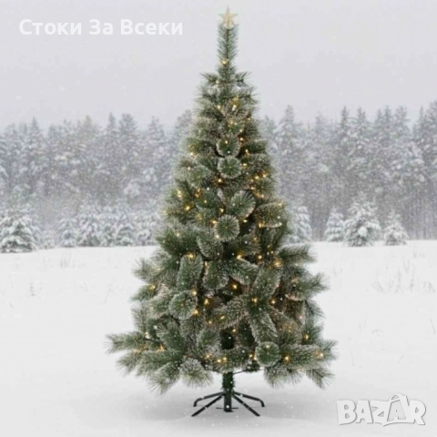 Заснежена коледна елха с бели връхчета и здрава стойка