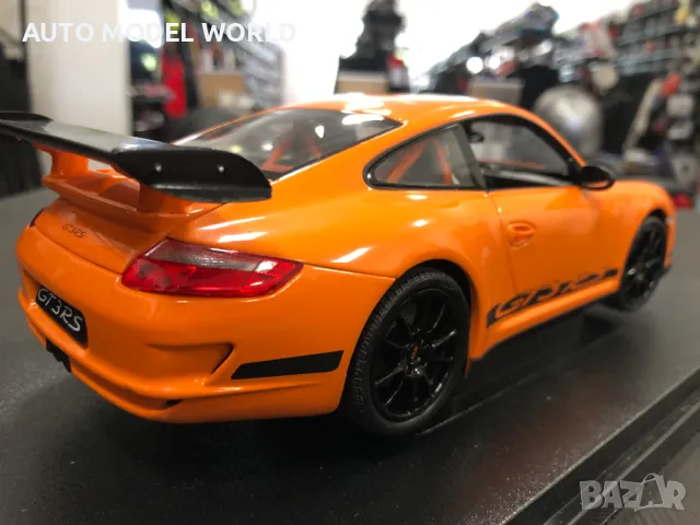 Mетална колекционерска количка WELLY PORSCHE 911 GT2 1:18 NEW, снимка 2 - Колекции - 47123211