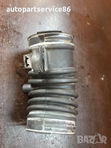 Всмукателен маркуч 2.0 бензин за Mazda 6 (2004) L813132213 , снимка 2 - Части - 53612008