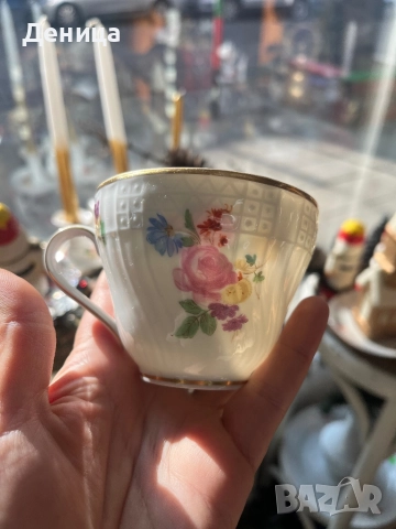 Hutschenreuther Dresden.  Всяка чаша е бижу⚜️ Нежна, прозирна, букети цъфтят върху бял порцелан. , снимка 8 - Чаши - 52952268