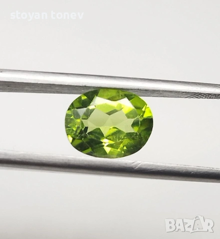 Радък и ярък естествен перидот 2.08 карата от Пакистан! Нов! 