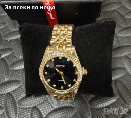Guess Ръчен Златист Часовник С Кристали И Черен Циферблат В Кутия Код VL-127
