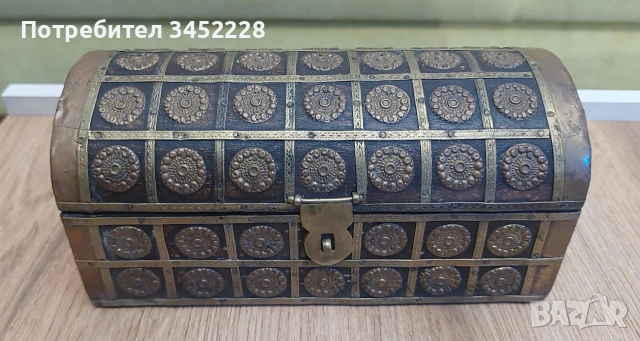 Кутия дървена обков месинг за ценители , снимка 2 - Антикварни и старинни предмети - 54018252