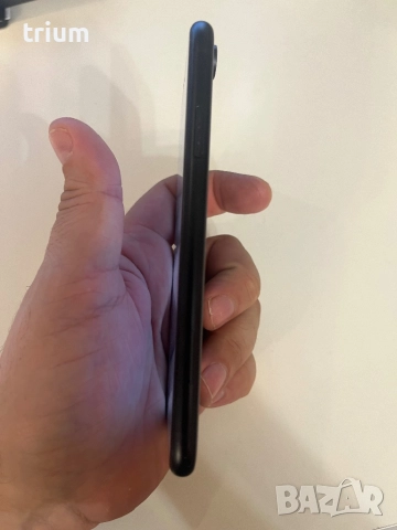 Apple IPhone XR 64 GB с нова батерия, снимка 4 - Apple iPhone - 52547237