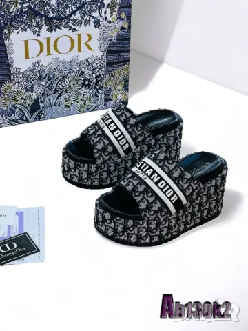 дамски чехли на платформа и чанта christian dior valentino , снимка 7 - Чанти - 46886127