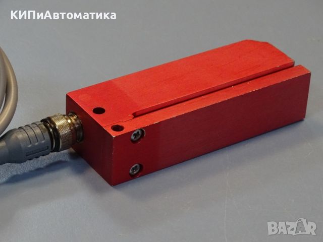 капацитивен датчик Leuze Electronic GK 14/24L capacitive forked sensor 10-30VDC, снимка 4 - Резервни части за машини - 46584968