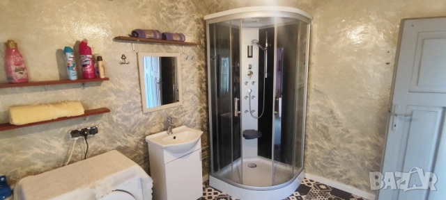 Хубава двуетажна къща с двор с. Маломир /22 км от Ямбол, снимка 14 - Къщи - 52071871