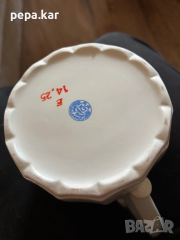 Каничка и чаша за кафе с чинийка от костен порцелан, снимка 8 - Сервизи - 52719336