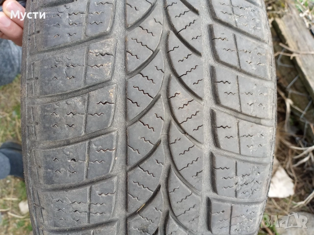 Комплект от 4 броя зимни гуми. 