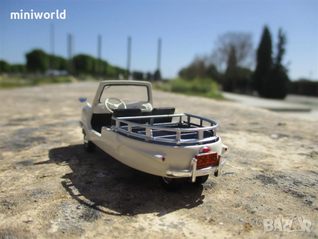 Bambi Sporty 1962 - мащаб 1:43 на Salvat моделът е нов в блистер, снимка 6 - Колекции - 45865407