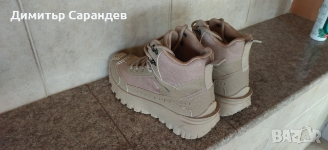 Дамски туристически обувки и кубинки , снимка 4 - Дамски ботуши - 53839685