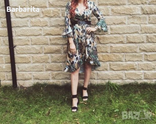 Сатенена рокля Boohoo размер М/38, снимка 3 - Рокли - 51888881