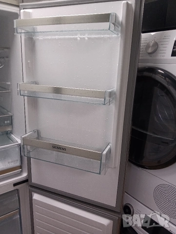 Като нов иноксов комбиниран хладилник с фризер Сименс Siemens А+++ с две години гаранция!, снимка 5 - Хладилници - 53908364
