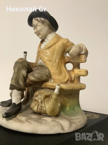 Фигурка порцелан  отличен състояние  стил Каподемонте  височина 19 см, снимка 6 - Колекции - 53084723