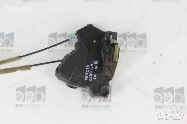 Брава врата предна дясна за Toyota Corolla E12 (2001-2007), снимка 2 - Части - 52602799