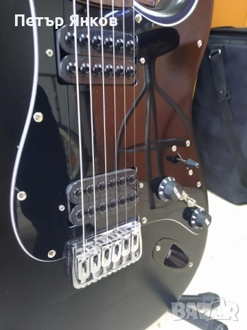  Squier Stratocaster Custom, снимка 7 - Китари - 53131167