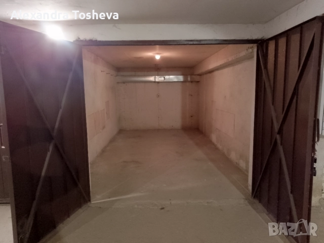 Продава подземен самостоятелен гараж , снимка 5 - Гаражи и паркоместа - 52513437